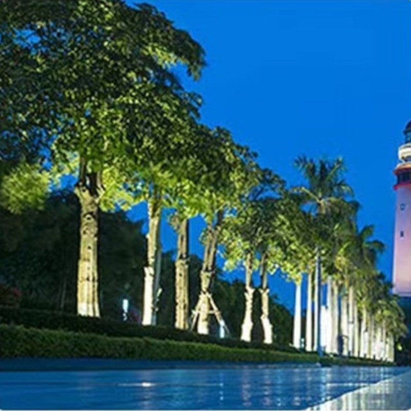 זרקור חיצוני לעץ