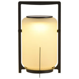 מנורה סולארית במרפסת