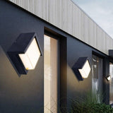 בוקסר תאורת קיר חיצונית (חיישן תנועה)